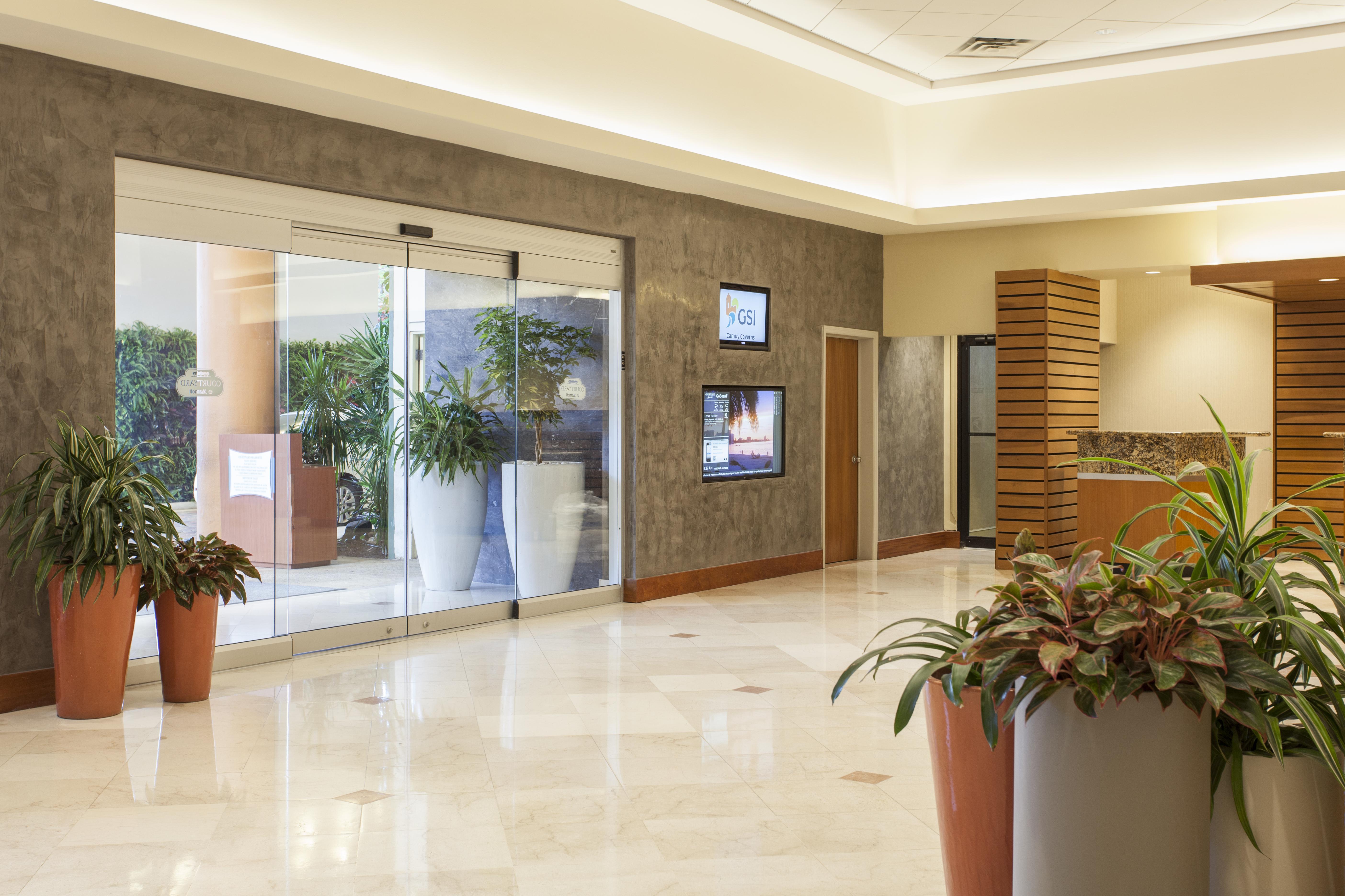 Courtyard by Marriott Isla Verde Beach Resort San Juan Exterior foto