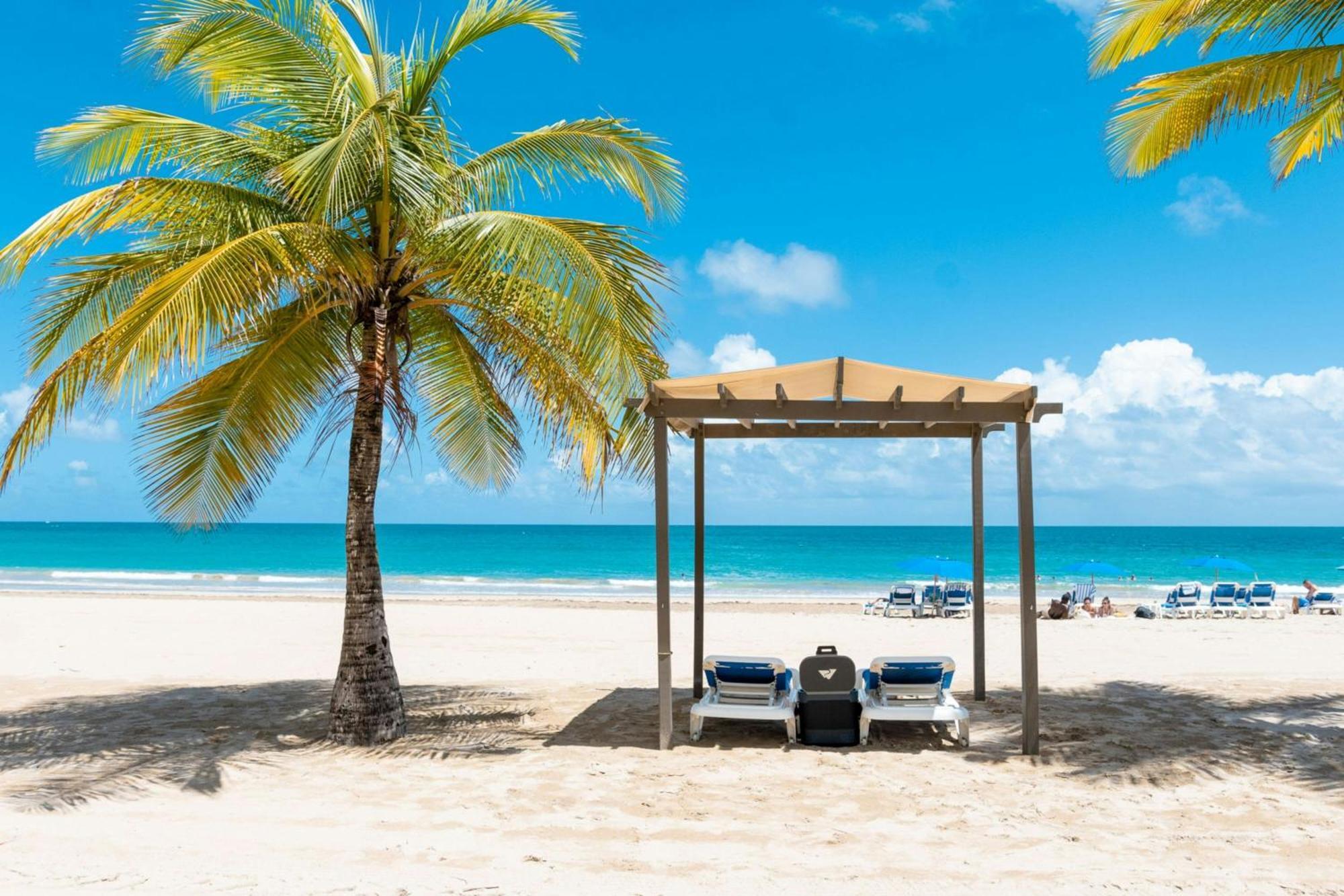 Courtyard by Marriott Isla Verde Beach Resort San Juan Exterior foto