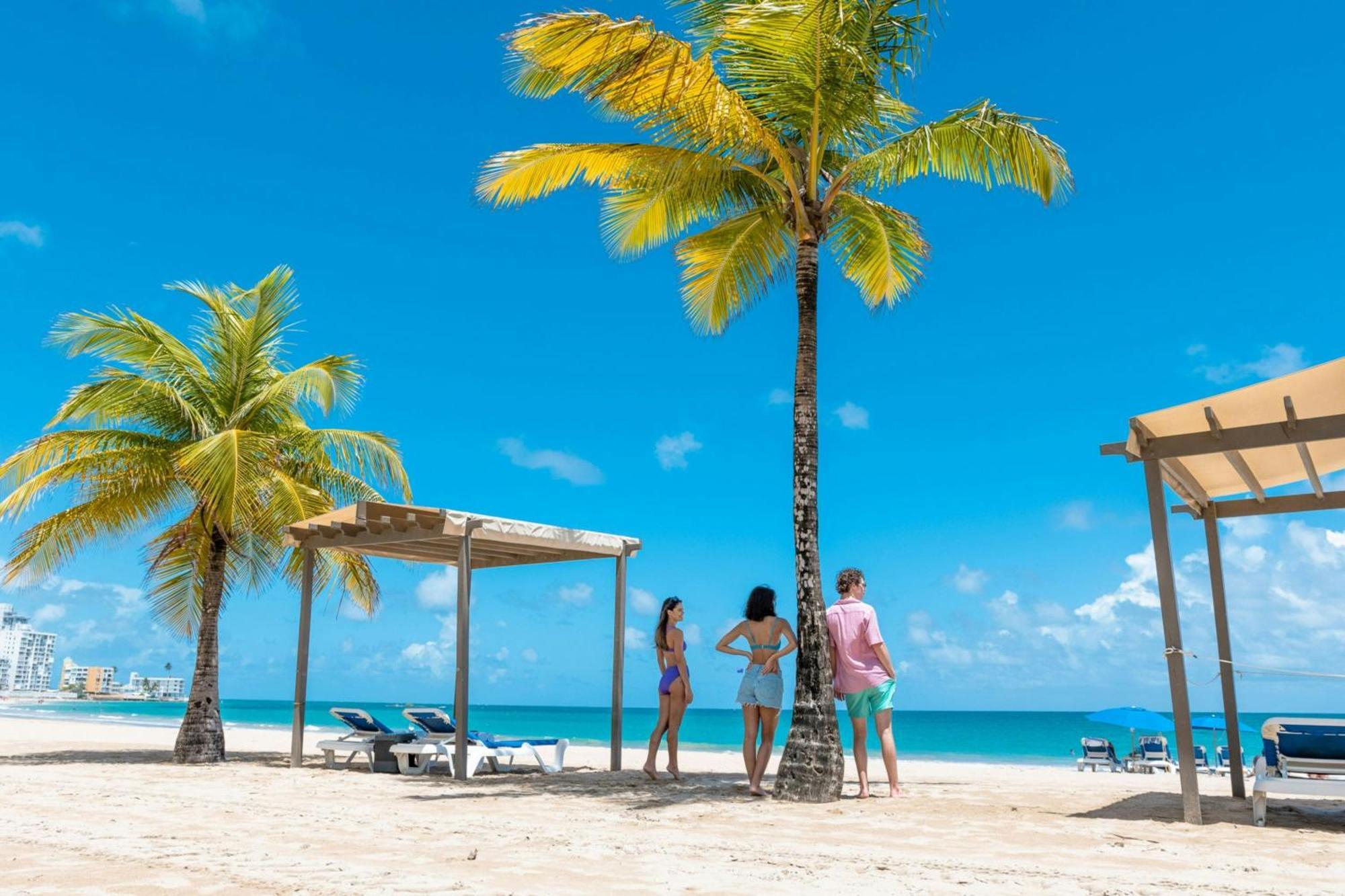 Courtyard by Marriott Isla Verde Beach Resort San Juan Exterior foto