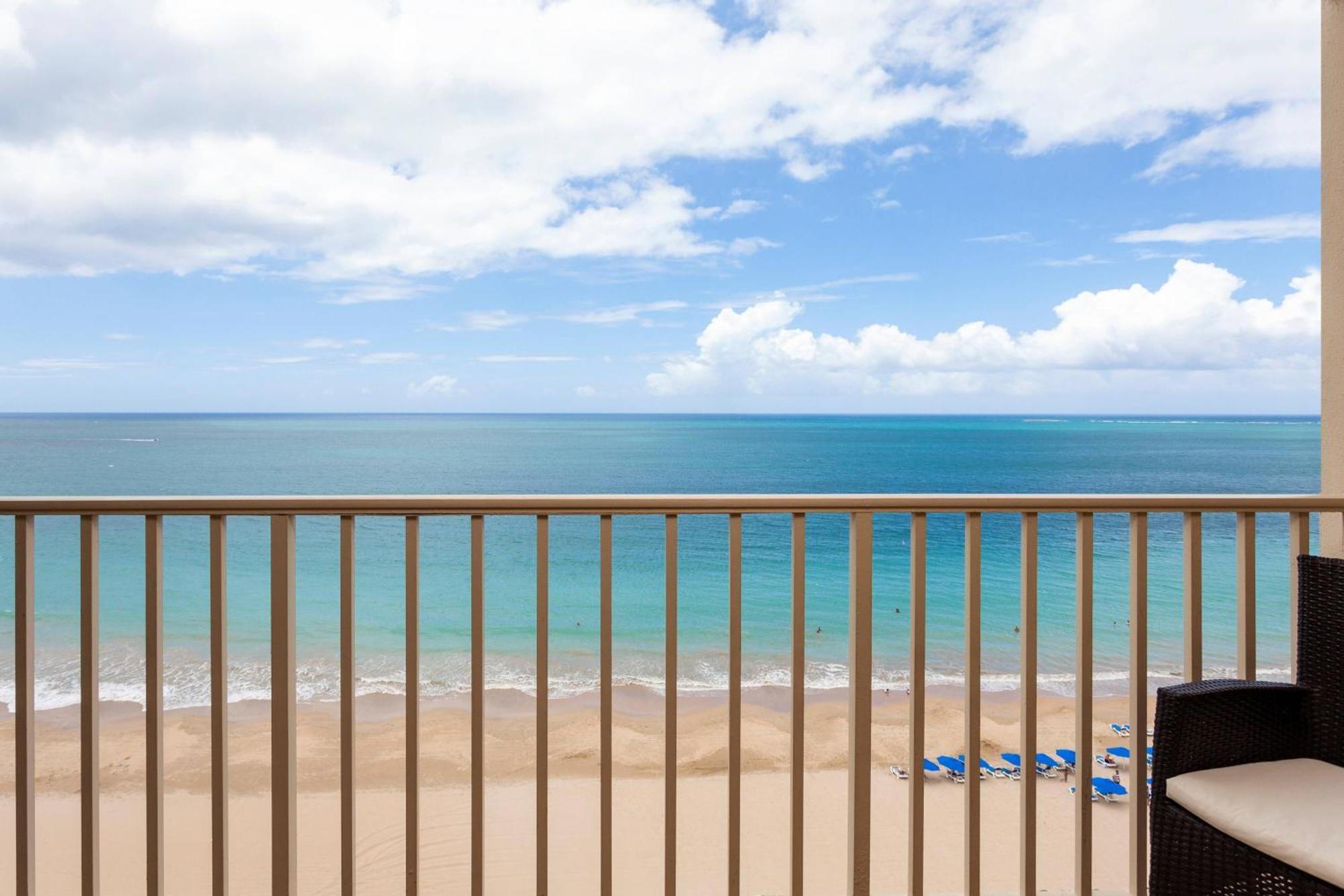Courtyard by Marriott Isla Verde Beach Resort San Juan Exterior foto