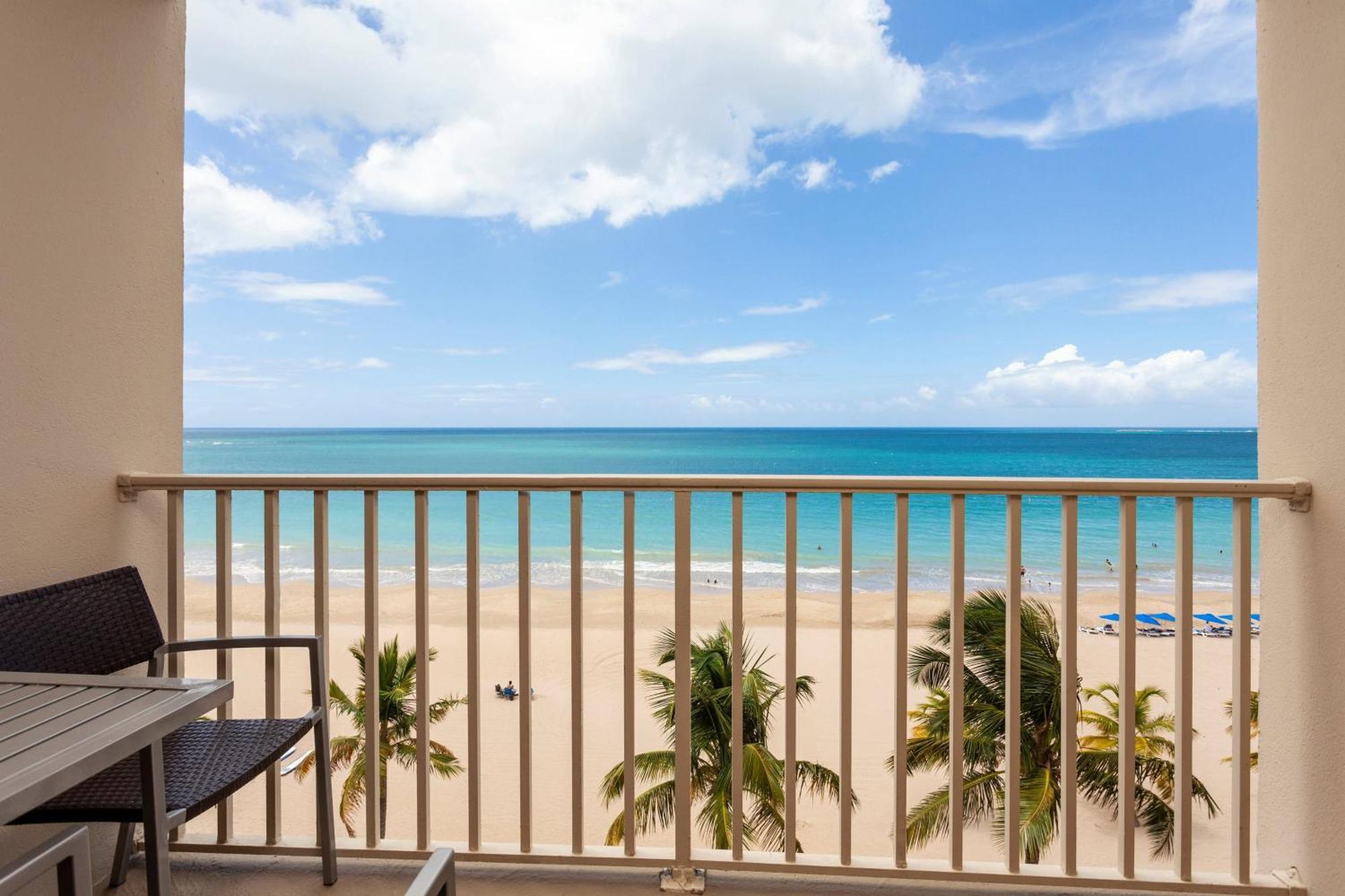 Courtyard by Marriott Isla Verde Beach Resort San Juan Exterior foto