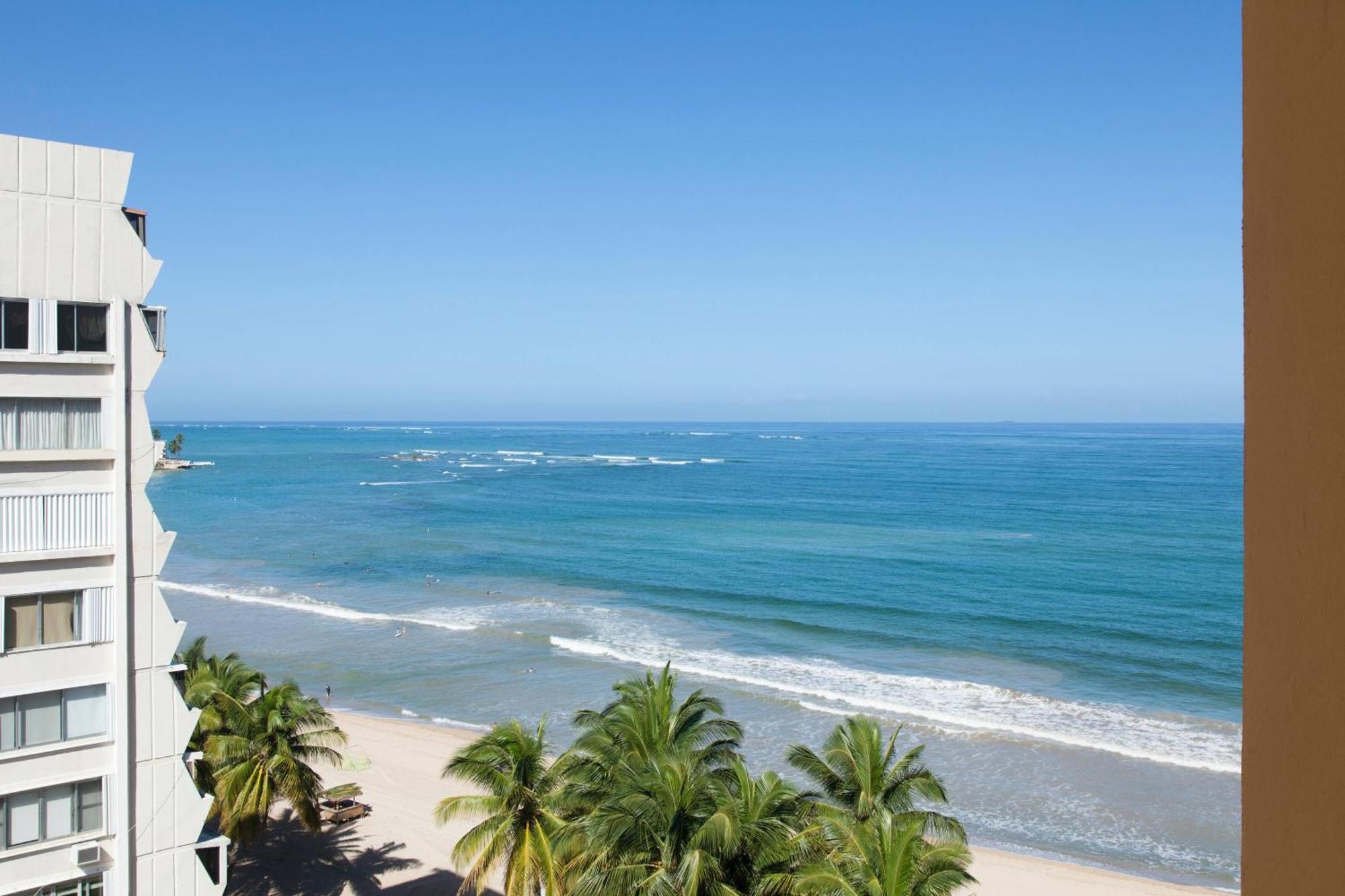Courtyard by Marriott Isla Verde Beach Resort San Juan Exterior foto
